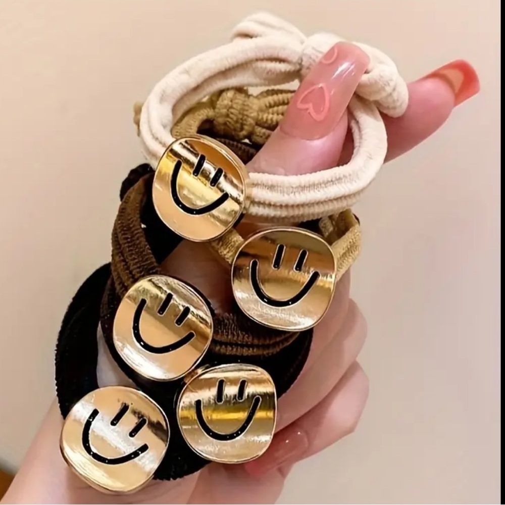 NEW| Women’s 5pcs Smiling Face Elastic Hair Ties - Picture 3 of 5